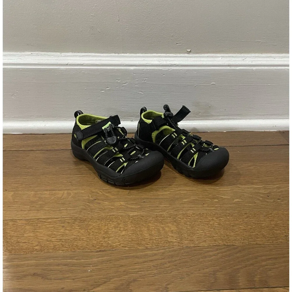 Keen Newport H2 Kid’s Outdoor Sandals In Green/Black Sz 10 Gorpcore Hiking